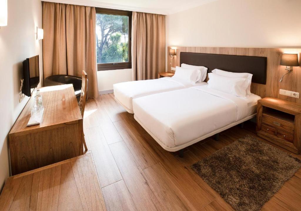 Hotel Eden Park By Brava Hoteles Riudellots de la Selva Luaran gambar
