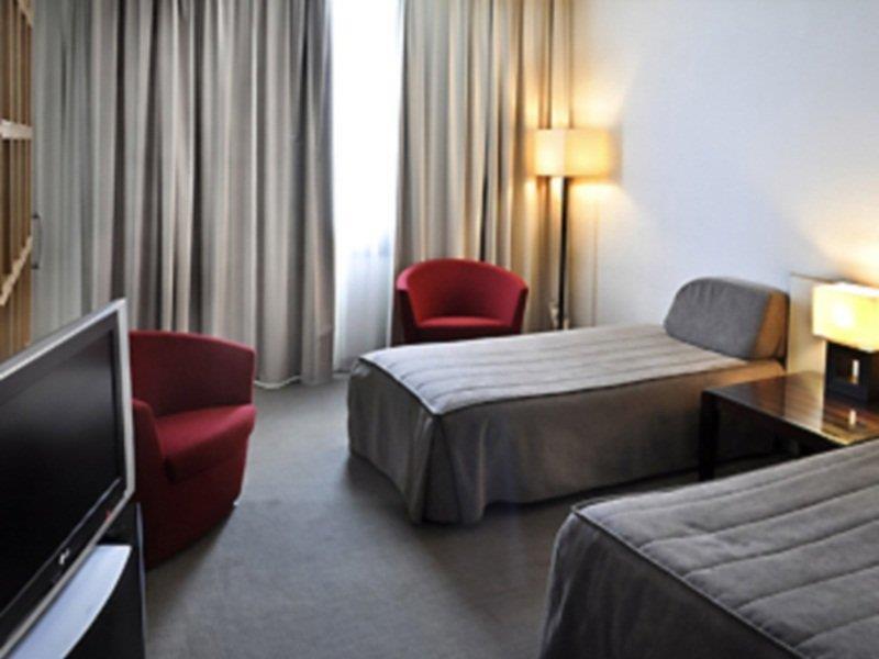 Hotel Eden Park By Brava Hoteles Riudellots de la Selva Bilik gambar